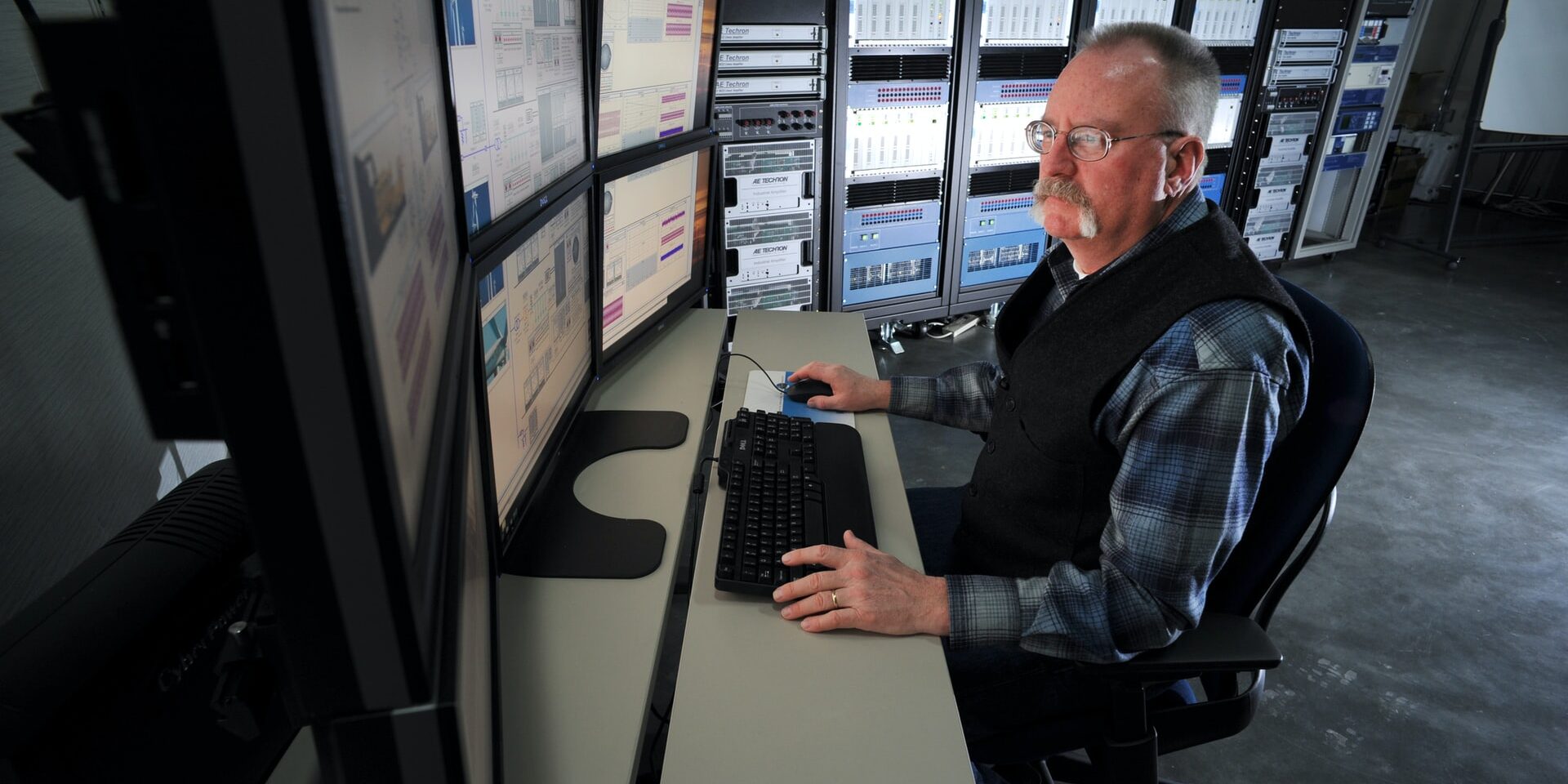 science-in-hd-oh40PfFL520-unsplash database administrator